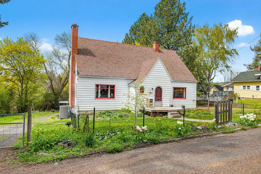 401 S Crosby St, Tekoa, WA 99033 - #3