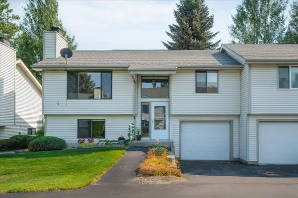 930 E Calkins Dr, Spokane, WA 99208