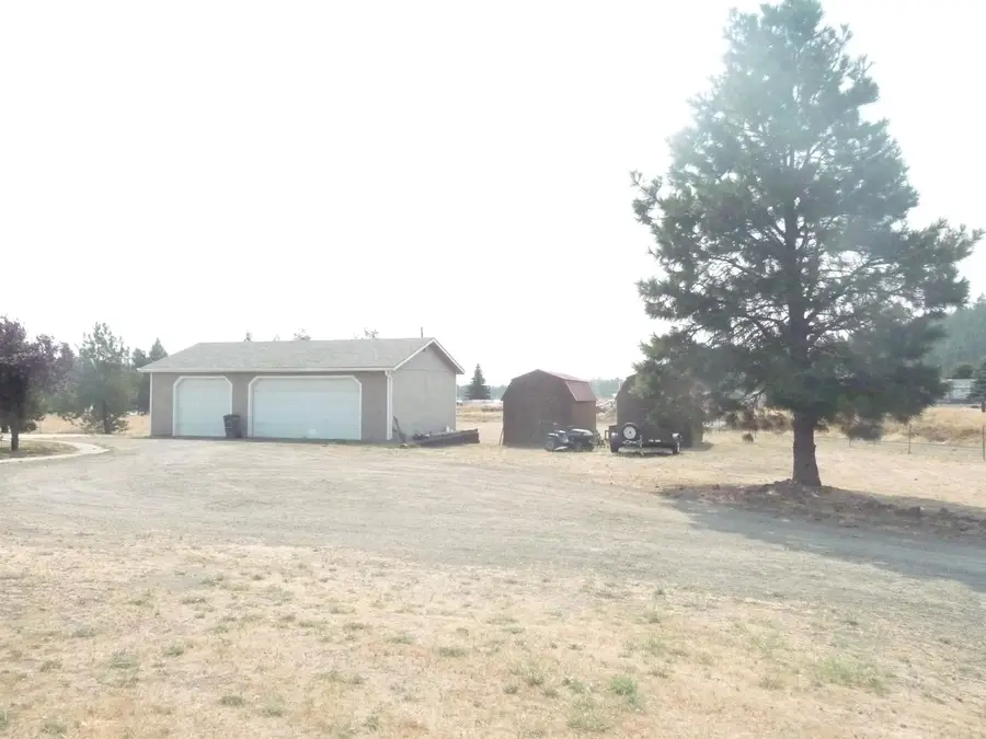 13724 W Medical Lakes 4 Lakes Rd, Four Lakes, WA 99004 - #2