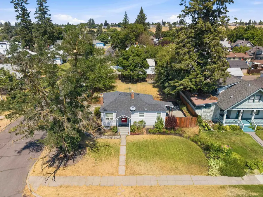 1228 W Grace Ave Ave, Spokane, WA 99205 - #3