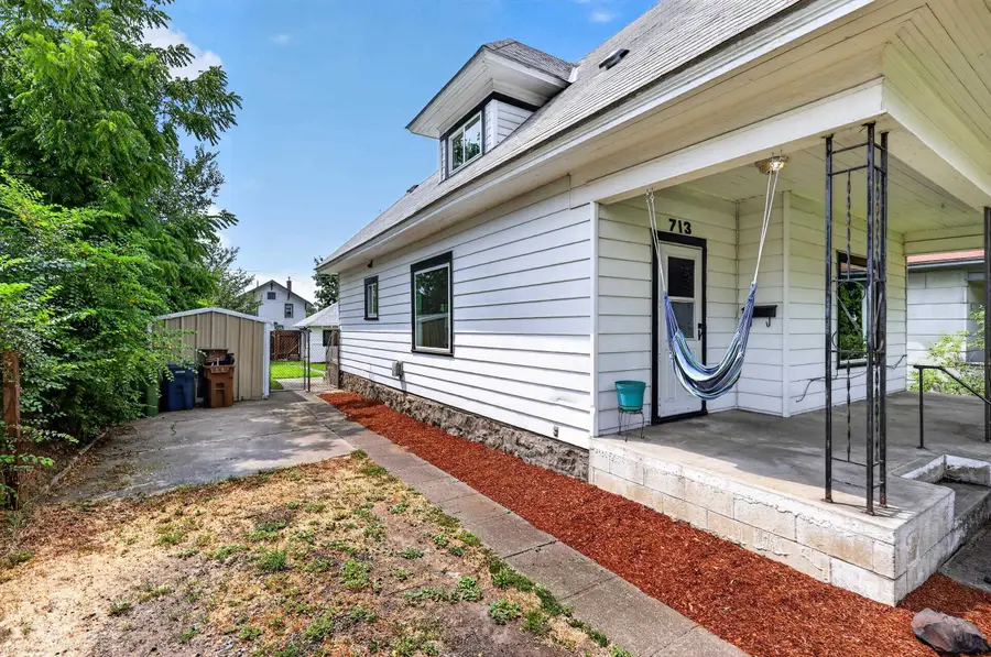 713 W Jackson Ave, Spokane, WA 99205 - #3