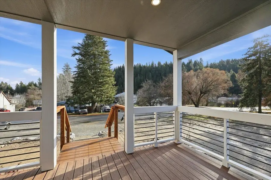 617 S State Ave, Newport, WA 99156 - #3