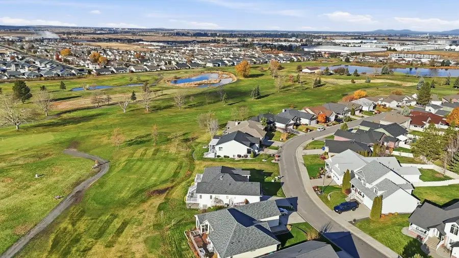 7916 S Parway Ln, Cheney, WA 99004 - #2