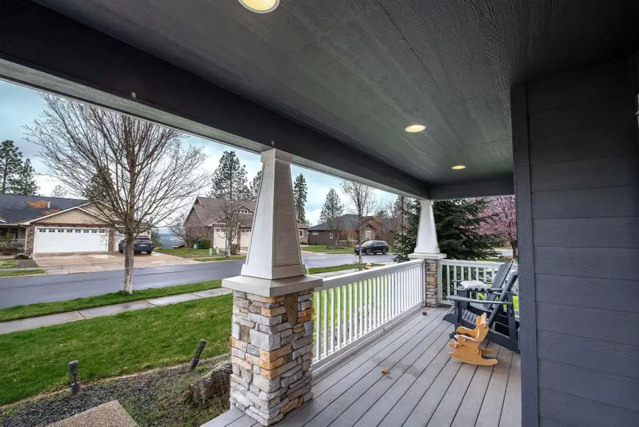 8710 N Rosebury Ln, Spokane, WA 99208 - #3