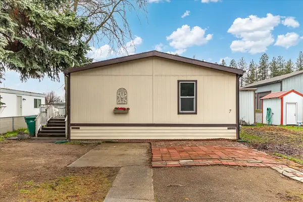 3925 E Farwell Rd, Mead, WA 99021