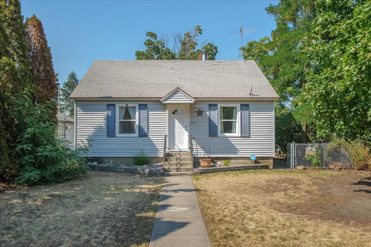 1911 E Sharp Ave, Spokane, WA 99202 - #1