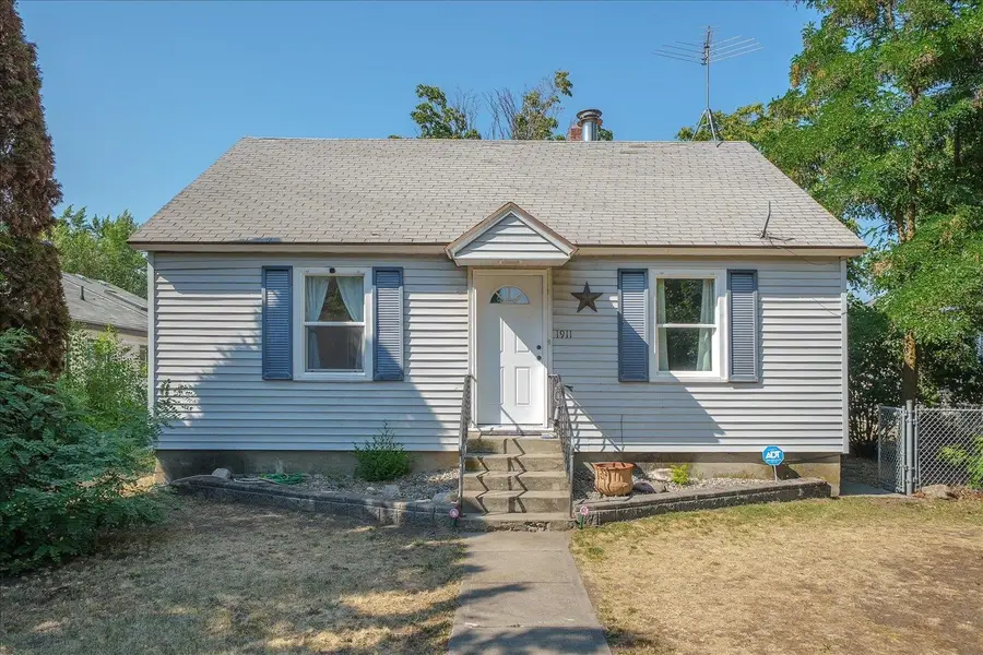 1911 E Sharp Ave, Spokane, WA 99202 - #2