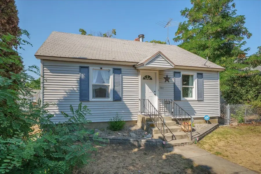 1911 E Sharp Ave, Spokane, WA 99202 - #3