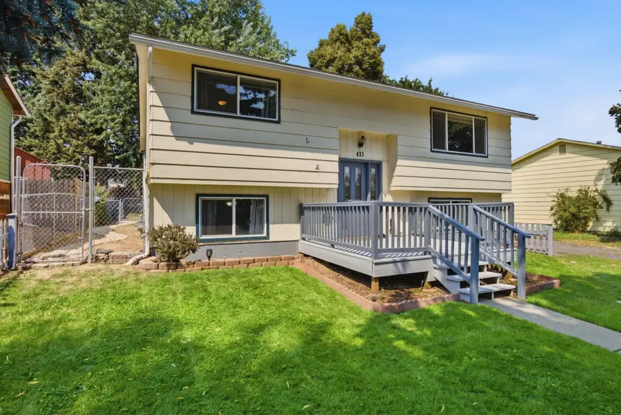 415 N Silver Lake Ave, Medical Lake, WA 99022 - #3