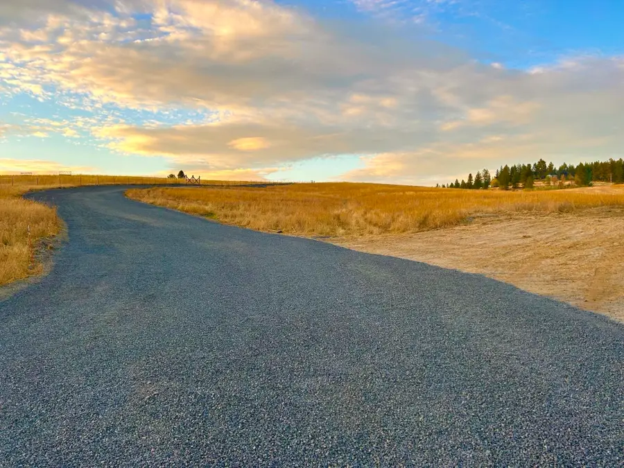 11707 E Tallman Rd, Chattaroy, WA 99003 - #2