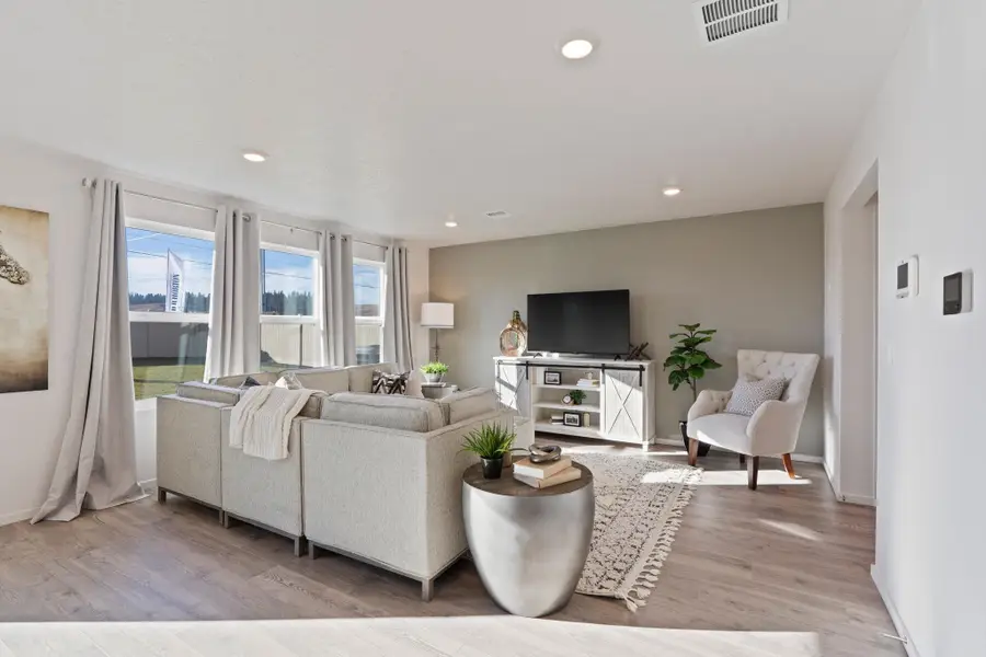 1100 E L St, Deer Park, WA 99006 - #2