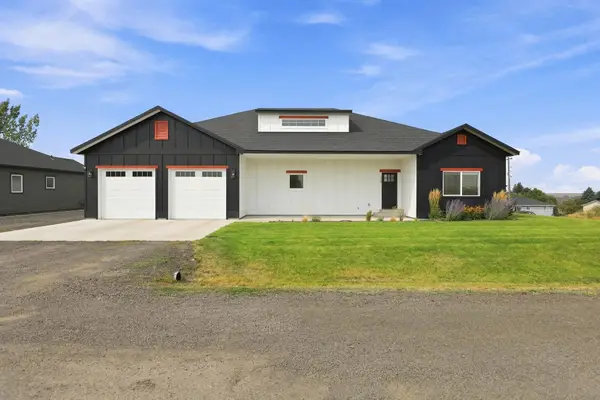 530 E Summit Ave, Reardan, WA 99029