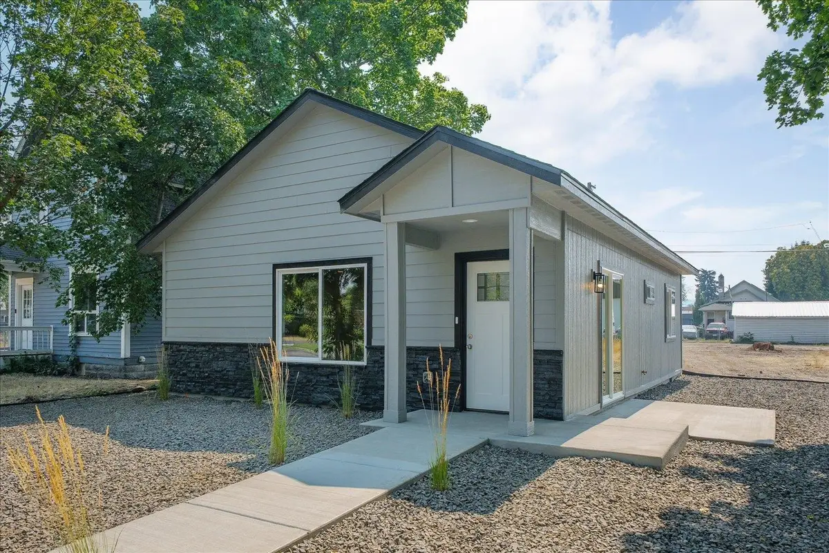 1924 E Sharp Ave, Spokane, WA 99202 - #1
