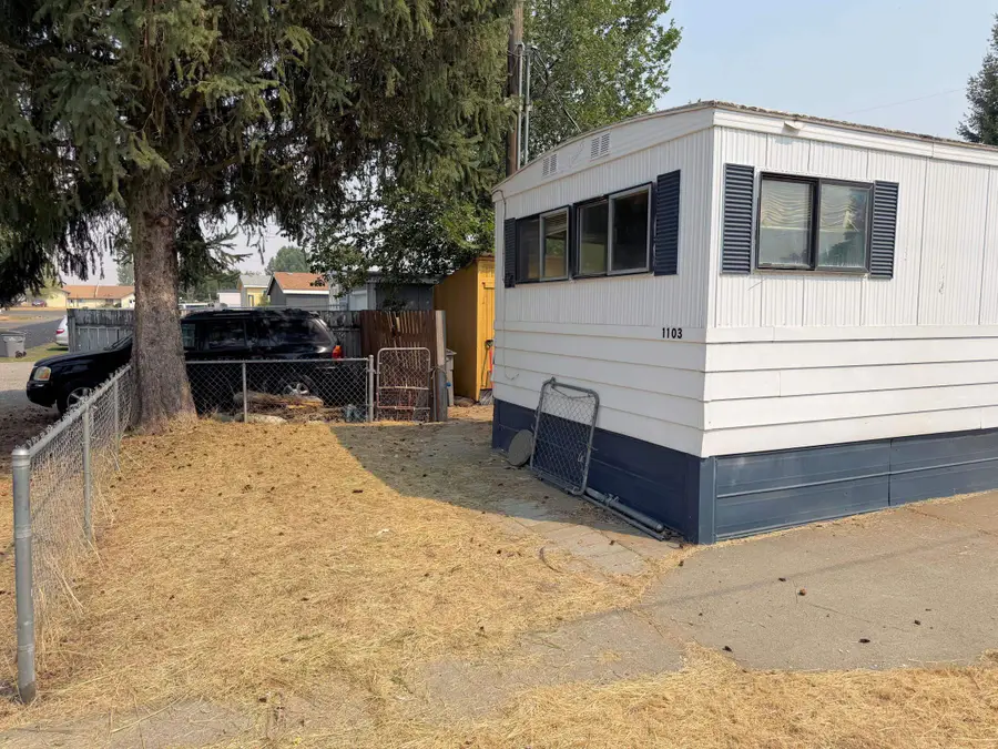 1103 3rd St, Davenport, WA 99122 - #2