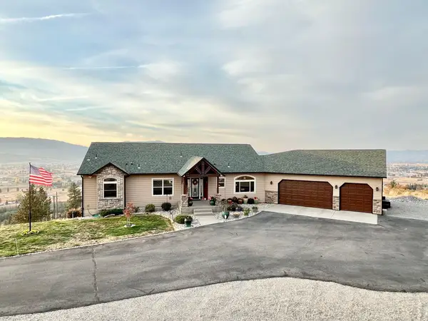 7009 N Lynden Ln, Otis Orchards, WA 99027