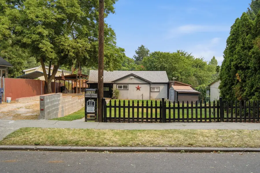 1103 E 12th Ave, Spokane, WA 99202 - #3