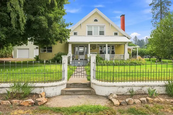 34048 Egypt Loop E Rd, Davenport, WA 99122
