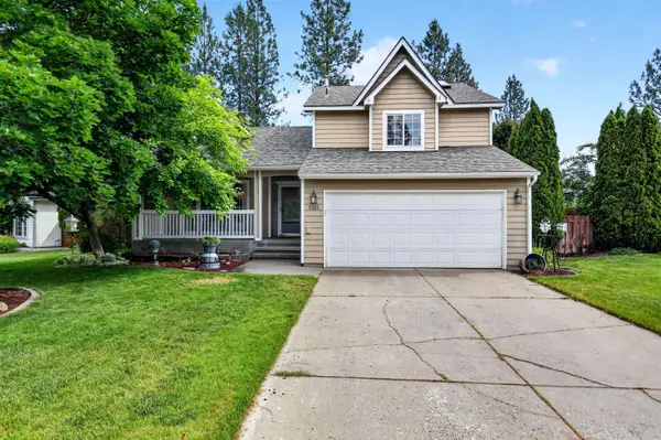 9920 N Parkside Dr, Nine Mile Falls, WA 99026