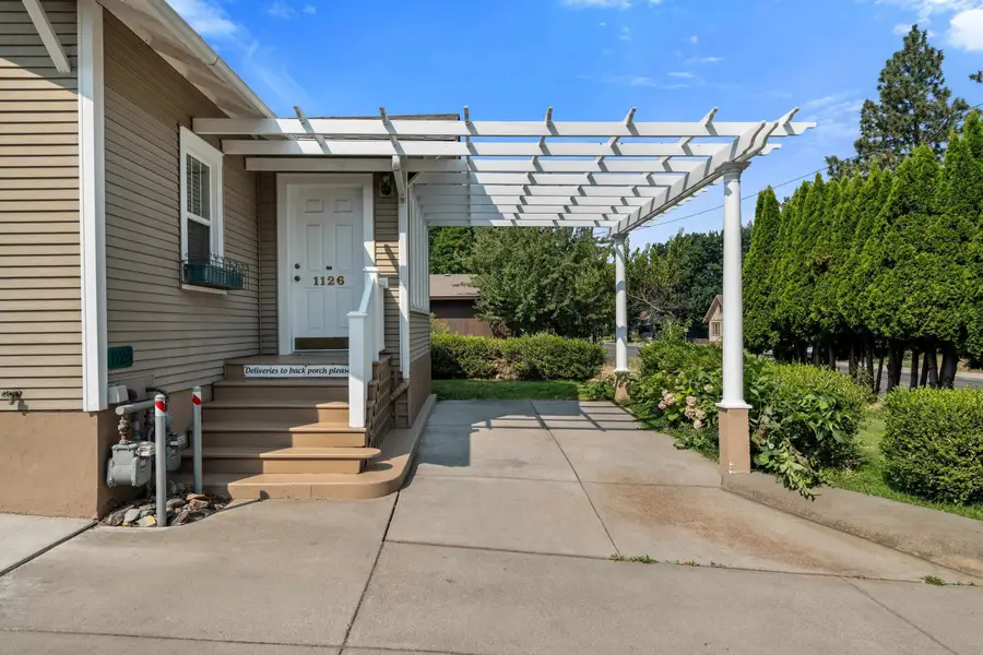 1126 E 29th Ave, Spokane, WA 99203 - #3