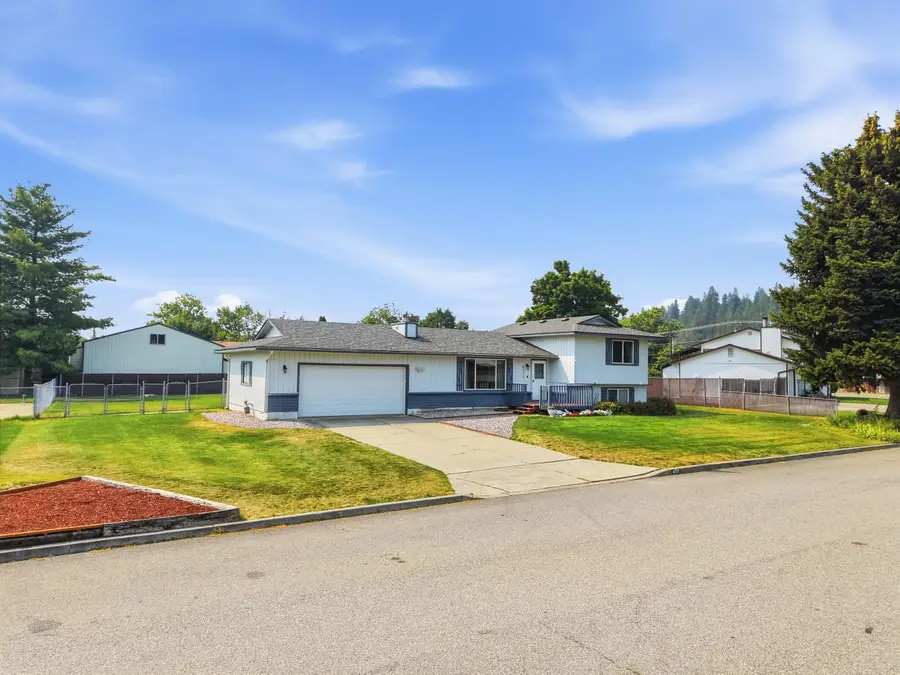 4717 N Lillian St, Spokane, WA 99216 - #2