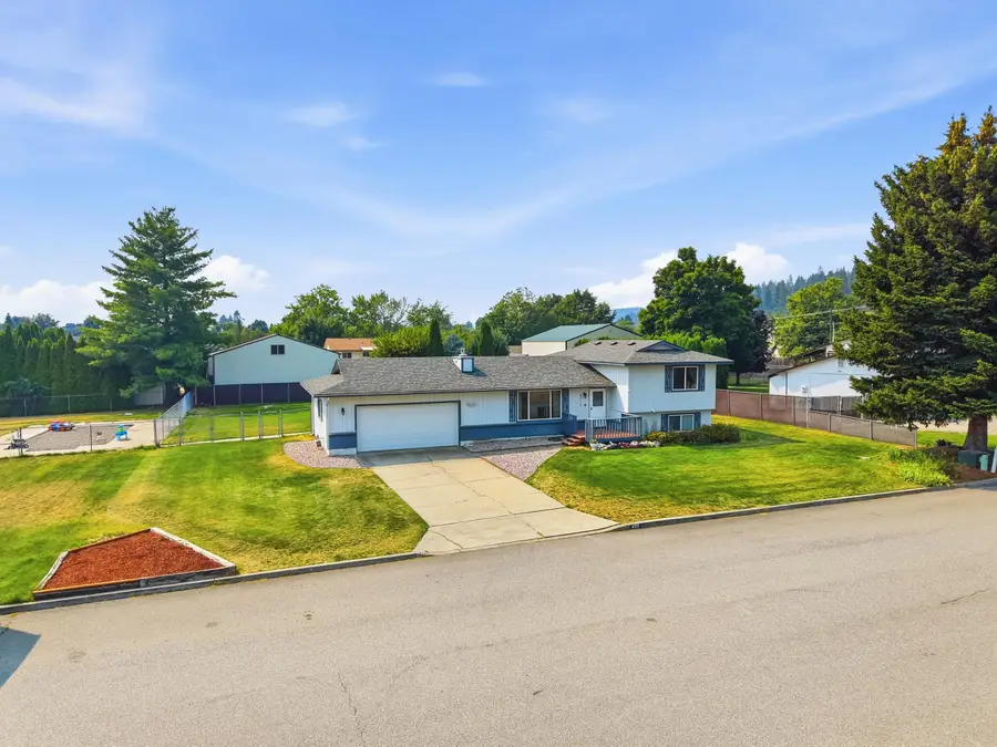 4717 N Lillian St, Spokane, WA 99216 - #3