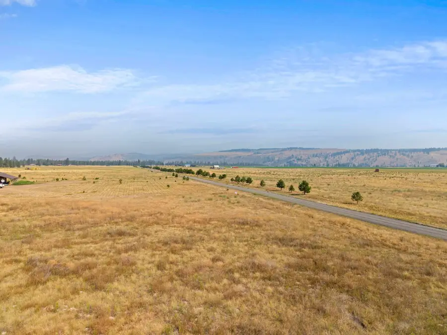 40289 N Barbara Ln, Davenport, WA 99122 - #2