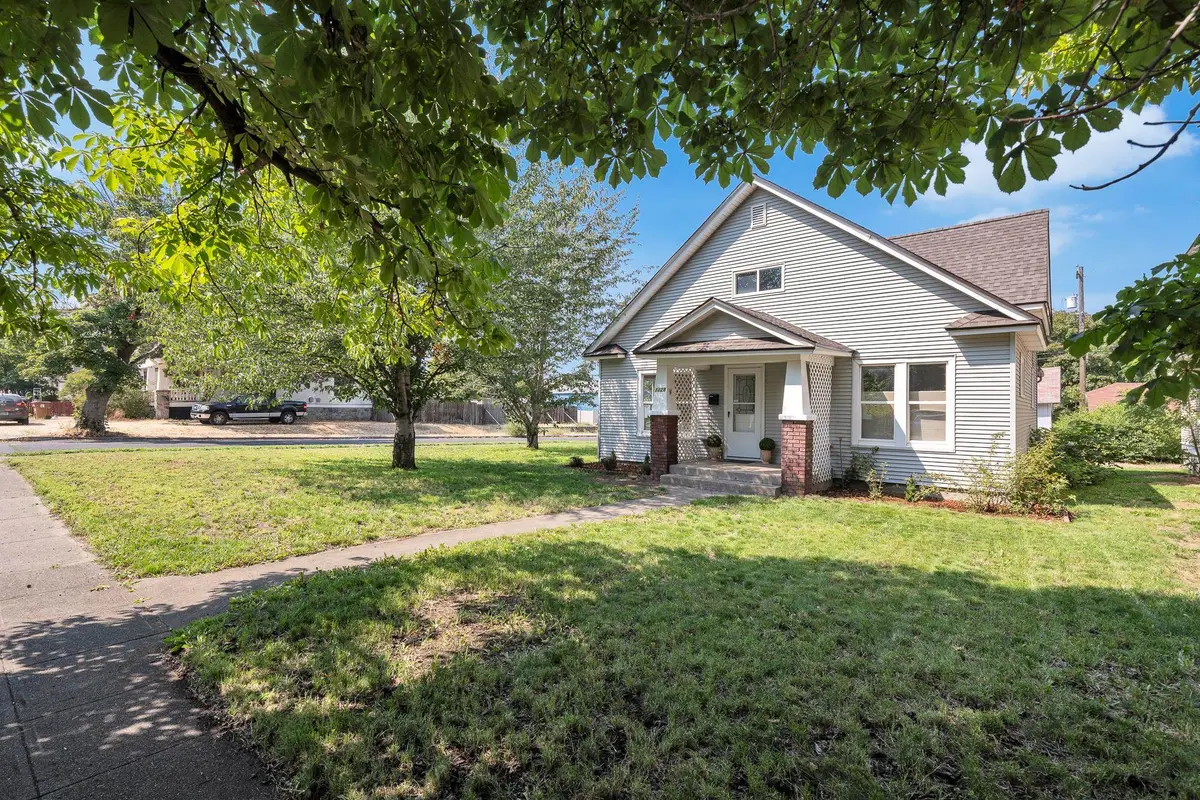 1128 W Mansfield Ave, Spokane, WA 99205 - #1