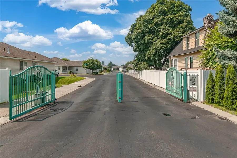 13716 E 15th Ln, Spokane Valley, WA 99216 - #2