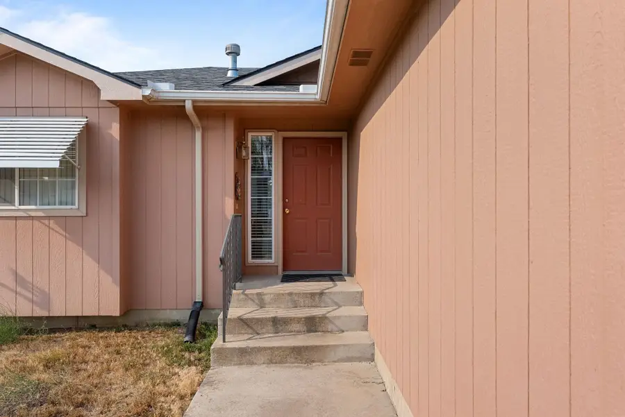 1323 Sharpsburg Ave, Spokane, WA 99217 - #2