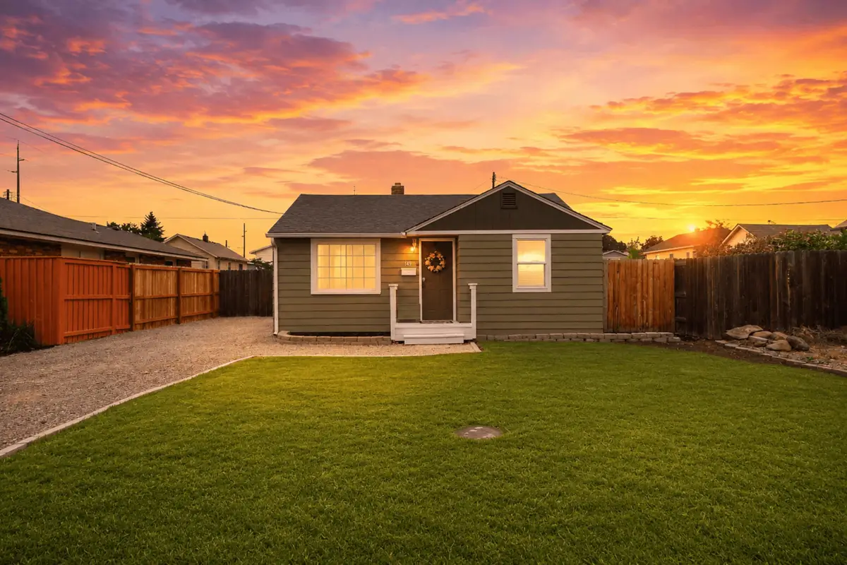 1419 E Garland Ave, Spokane, WA 99207 - #1