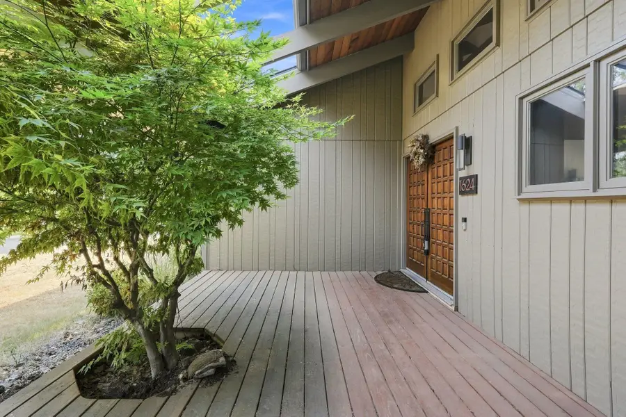 1624 E 49th Ave, Spokane, WA 99223 - #2