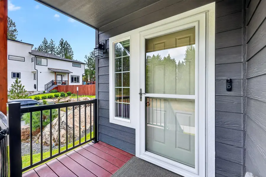 806 E Canterbury Ln, Colbert, WA 99005 - #2