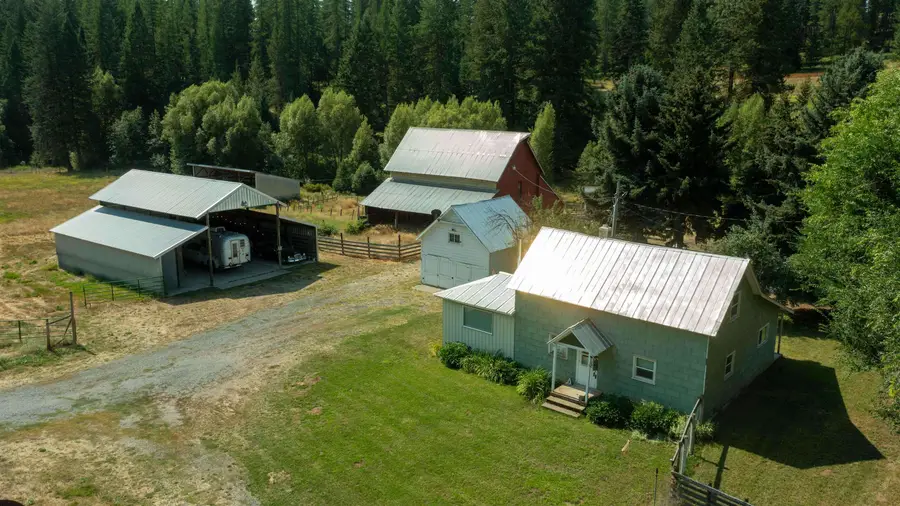 3066 Wrights Valley Rd, Chewelah, WA 99109 - #3