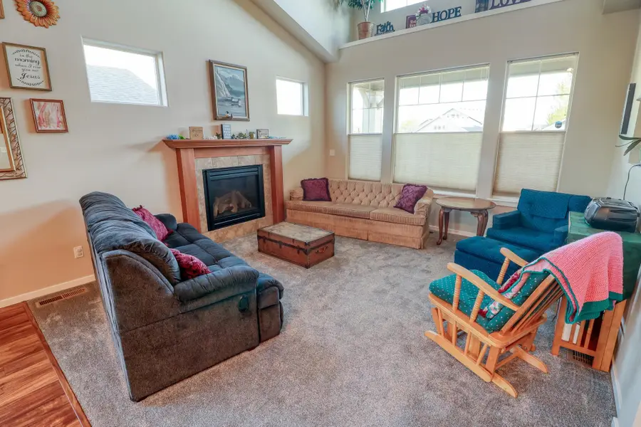 325 E Parker Ct, Colbert, WA 99005 - #2