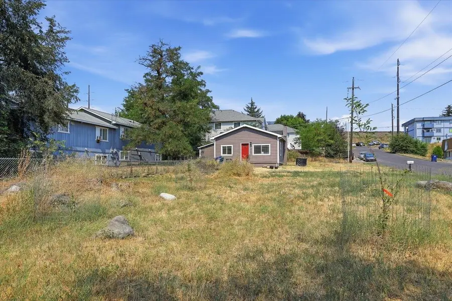 2929 E Jackson Ave, Spokane, WA 99207 - #3