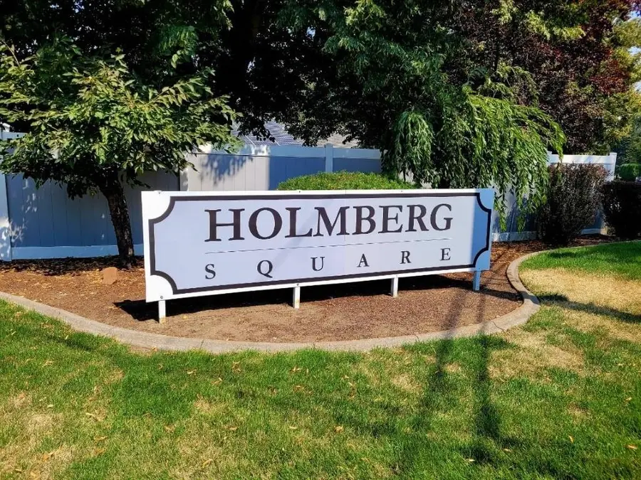 624 W Holmberg Ln, Spokane, WA 99218 - #3