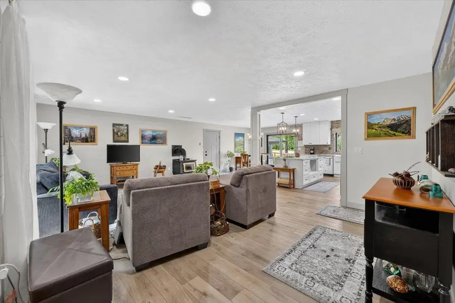 2781 Clarke Rd, Chewelah, WA 99109 - #3