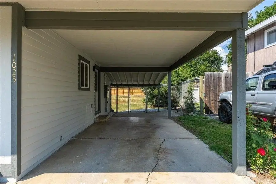 1025 E Ivy Ave, Colville, WA 99109 - #3