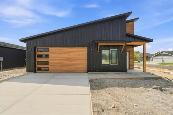 17422 E Maxwell Ave, Greenacres, WA 99016