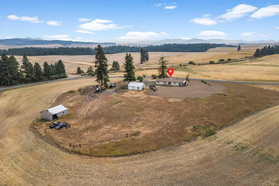 38521 Idaho Rd, Tekoa, WA 99033 - #3