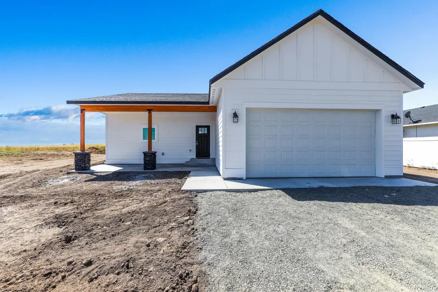 520 E Davisadero St, Reardan, WA 99029 - #3