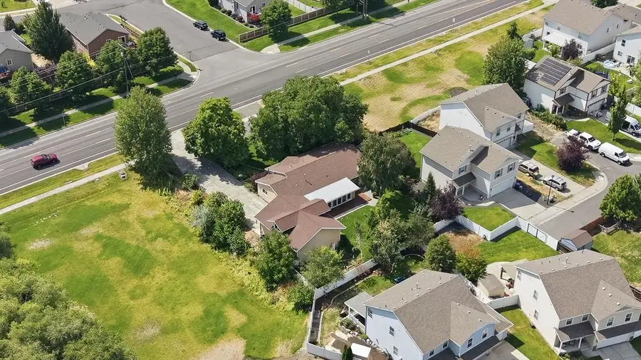 1616 W Strong Rd, Spokane, WA 99208 - #3
