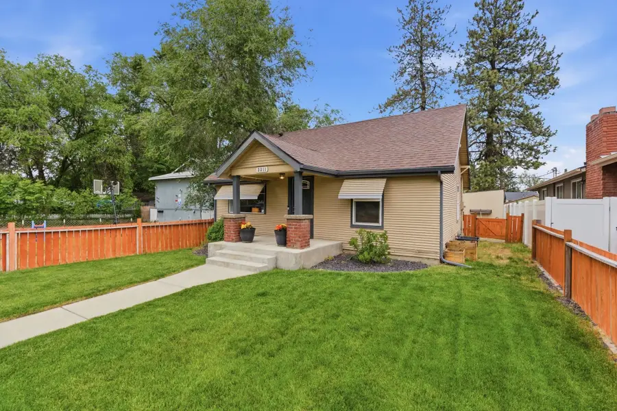 2211 E Central Ave, Spokane, WA 99208 - #2