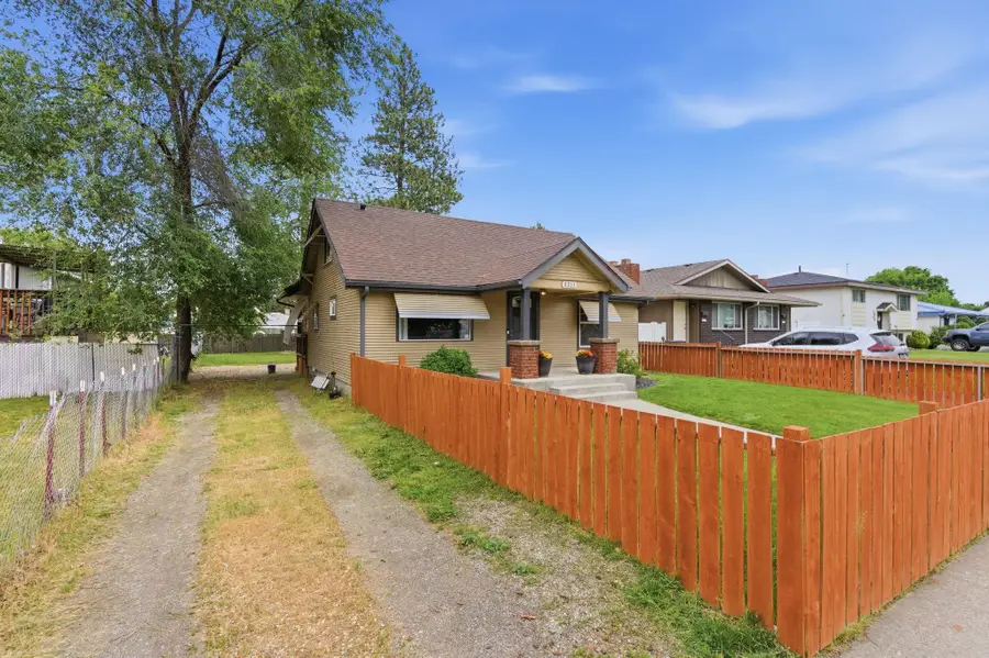 2211 E Central Ave, Spokane, WA 99208 - #3