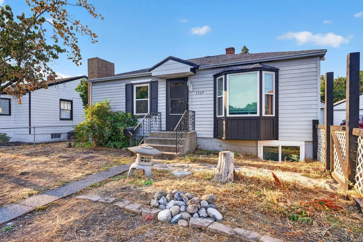 1307 E Gordon Ave, Spokane, WA 99207 - #1