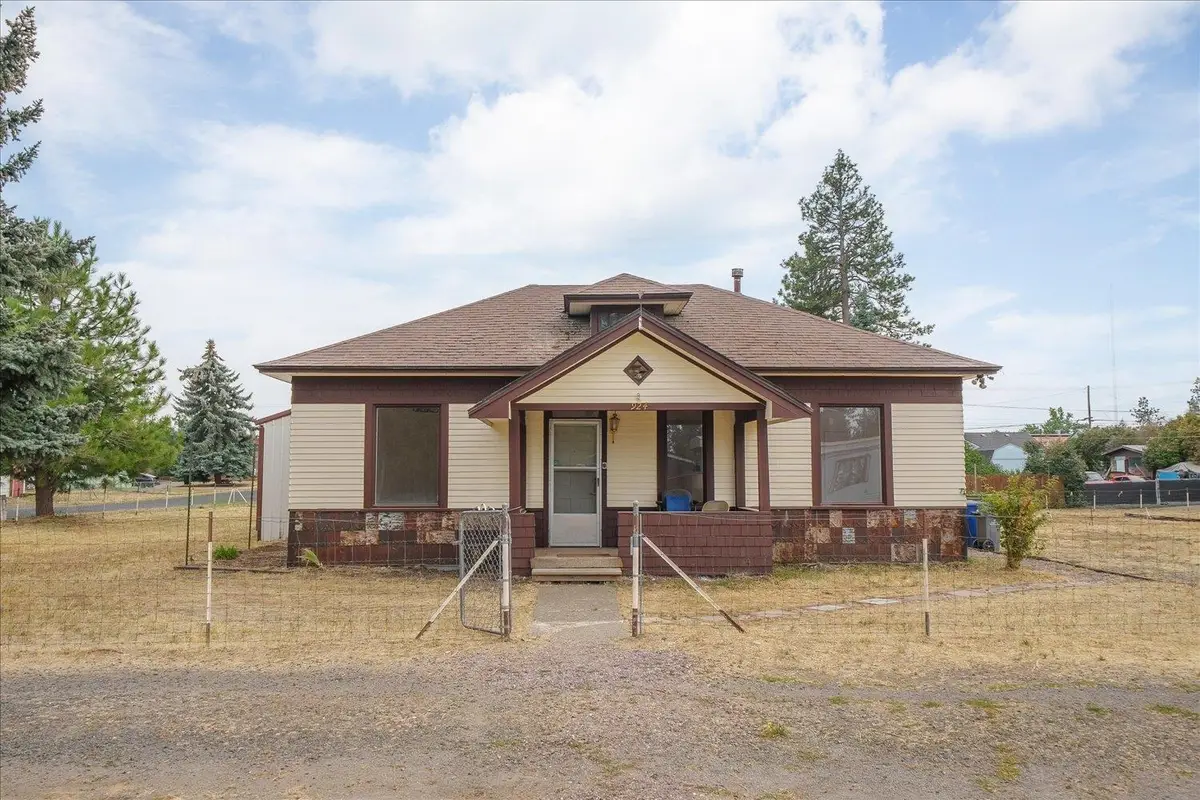 924 E Ladd St, Medical Lake, WA 99022 - #1