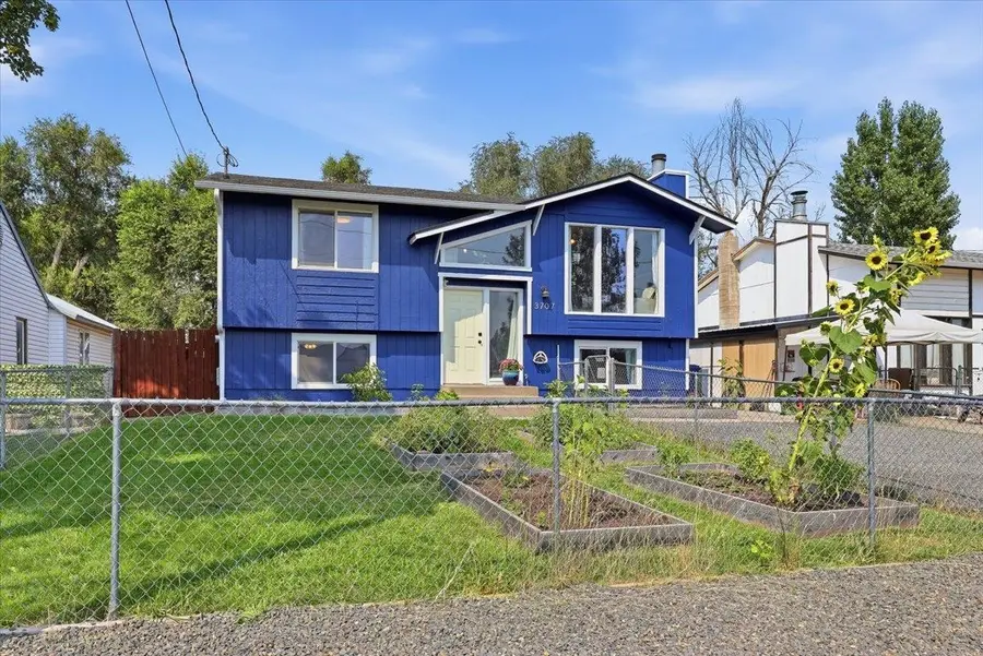 3707 E Guy Ave Ave, Mead, WA 99021 - #2