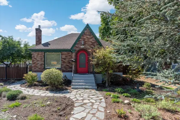 3003 W Fairview Ave, Spokane, WA 99205