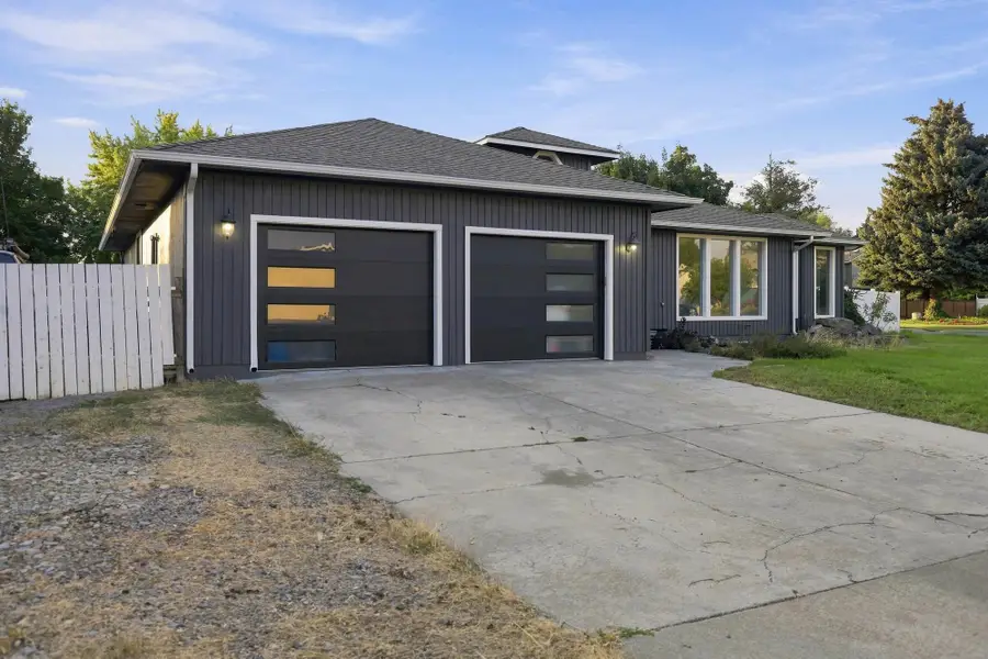 3618 S Loretta Dr, Spokane, WA 99206 - #3