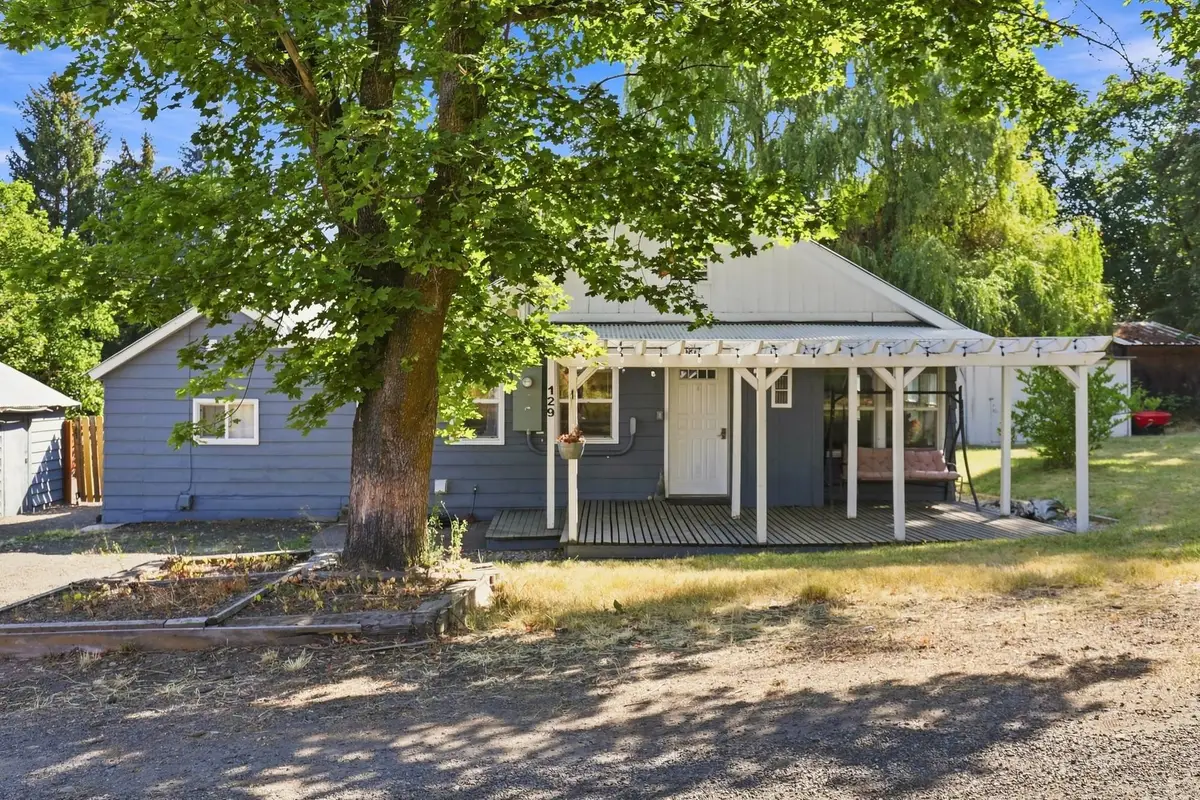 129 S Pine St, Rockford, WA 99030 - #1